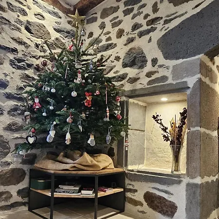 Le Cheix D'arches Semesterbostad *